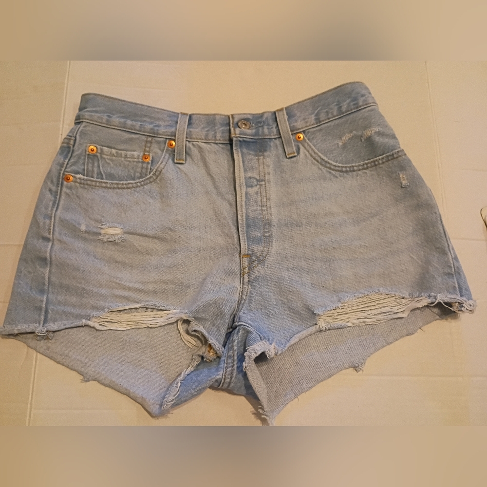 Levi's Women's 501 Light Blue Ripped Jean Shorts Sz 29